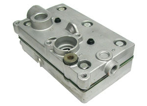 partstock.eu_GK13402 Wabco compressor cylinder head_4127040150, 4127040140, 4127040240, 4127040000, 4127040060, 4127040067, 4127040100, 4127040107, 4127040147, 20842990, 20382345, 20478151